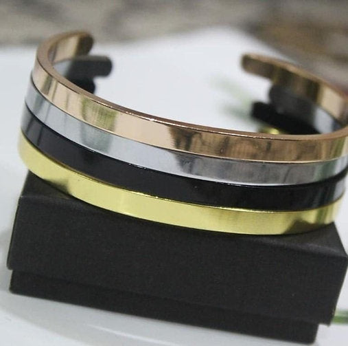 Spacing Font Hand Cuff