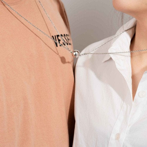 Magnetic Chain For Couples