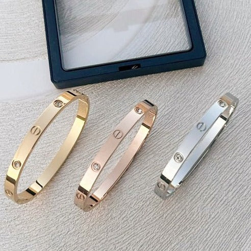 Stainless, anti-tarnish, 22K real gold plated love bracelet.Love Bangle